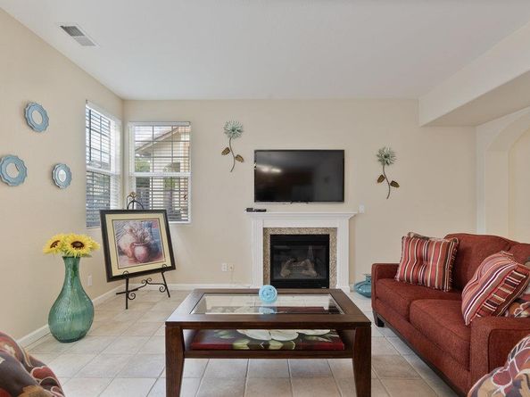 26 Oliveira Loop, Freedom CA 95019