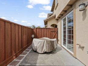 26 Oliveira Loop, Freedom CA 95019