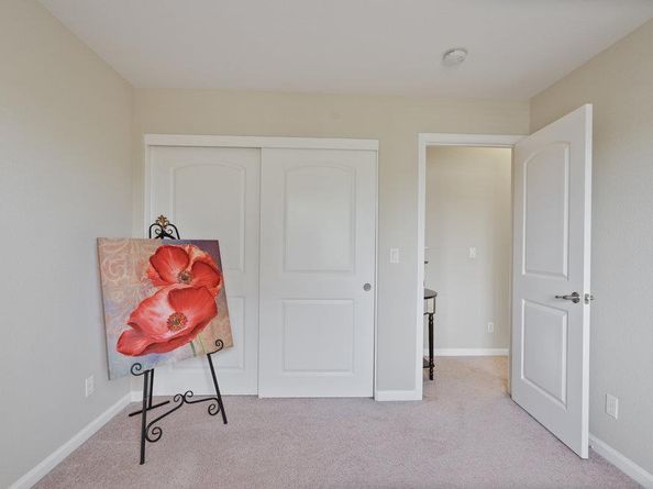 26 Oliveira Loop, Freedom CA 95019