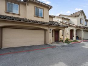 26 Oliveira Loop, Freedom CA 95019