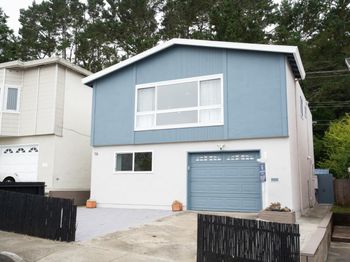 16 Canterbury Avenue