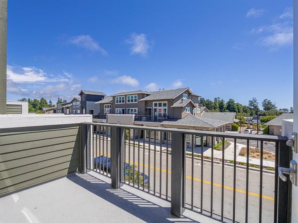 121 Aptos Village Way 1, Aptos CA 95003