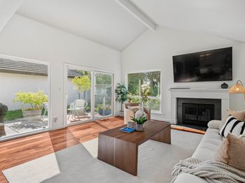 2598 Mabury Square