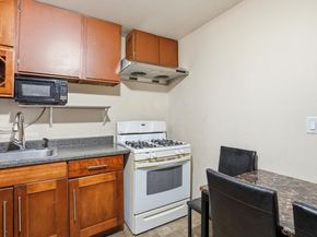 Undisclosed Address #ML82041316, Oakland CA 94605