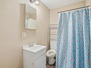 Undisclosed Address #ML82041316, Oakland CA 94605