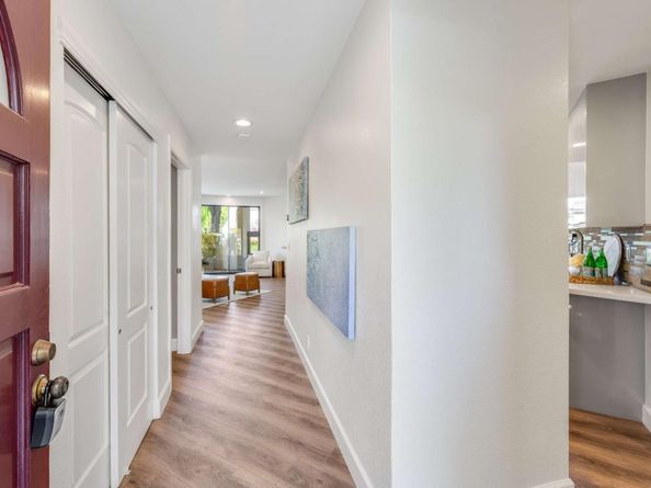 540 Shorebird Circle 21106, Redwood City CA 94065