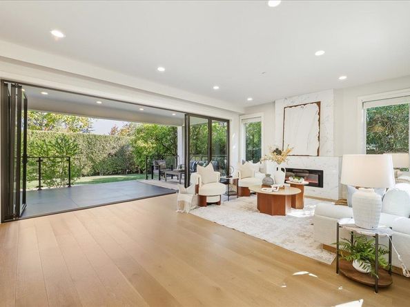 1991 Middlefield Road, Palo Alto CA 94301
