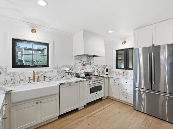 203 Santa Clara Avenue, Redwood City CA 94061