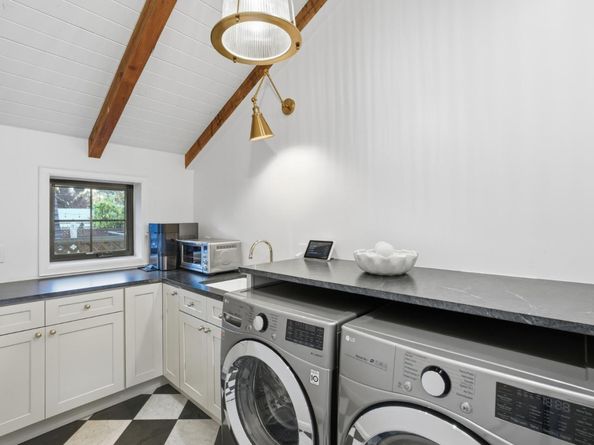 203 Santa Clara Avenue, Redwood City CA 94061