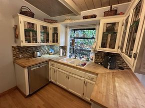 525 Wellington Drive, San Carlos CA 94070