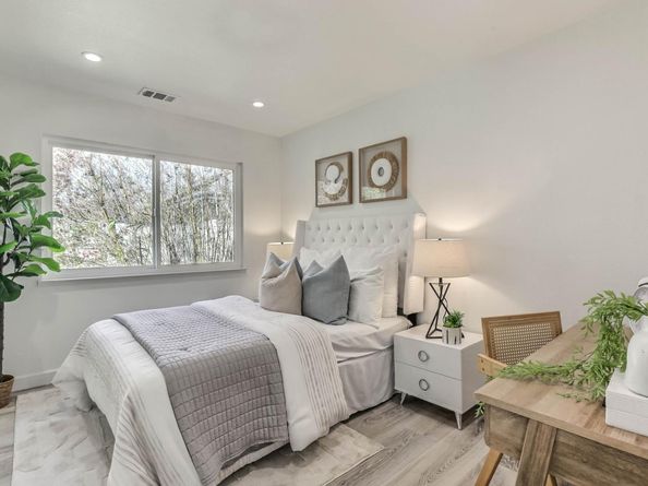 649 Eighth Avenue, Menlo Park CA 94025