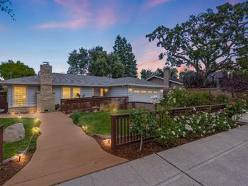 471 Santa Clara Avenue