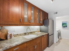 3335 La Mesa Drive 4, San Carlos CA 94070