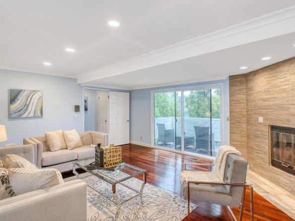 123 Dot Avenue, Campbell CA 95008