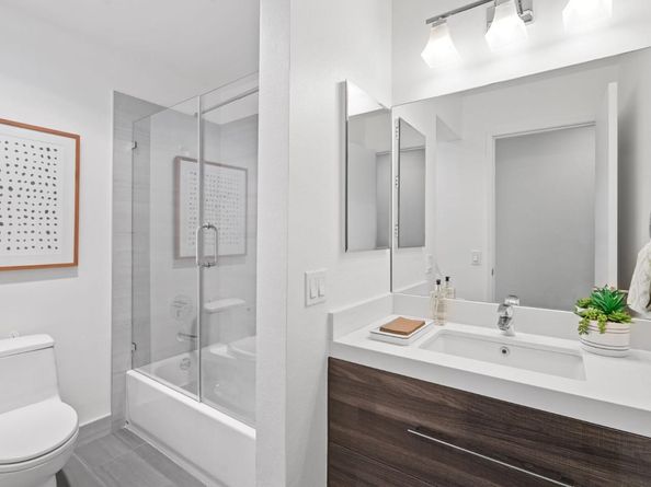 320 Vallejo Drive 22, Millbrae CA 94030