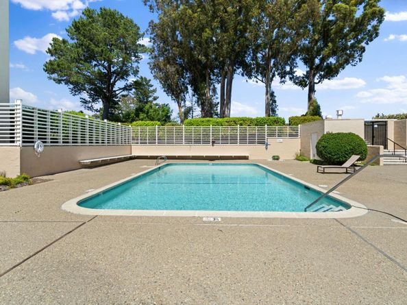 320 Vallejo Drive 22, Millbrae CA 94030