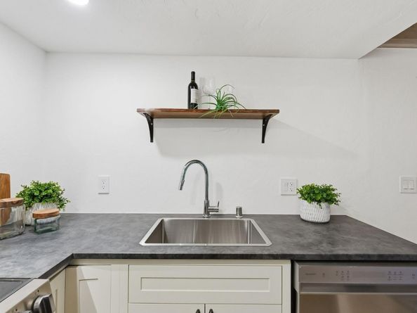 278 Monroe Drive 8, Mountain View CA 94040