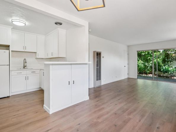 900 Toyon Drive, Burlingame CA 94010