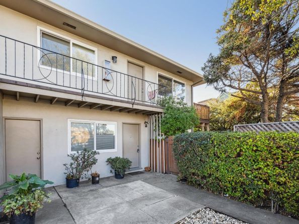 900 Toyon Drive, Burlingame CA 94010