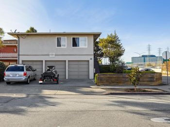 900 Toyon Drive