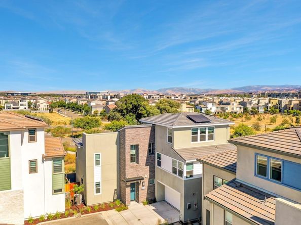 6123 Sandpiper Road, Dublin CA 94568