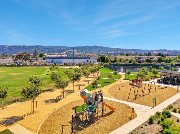 6123 Sandpiper Road, Dublin CA 94568