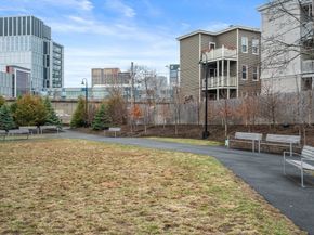 60 Cross St E 328, Somerville MA 02145