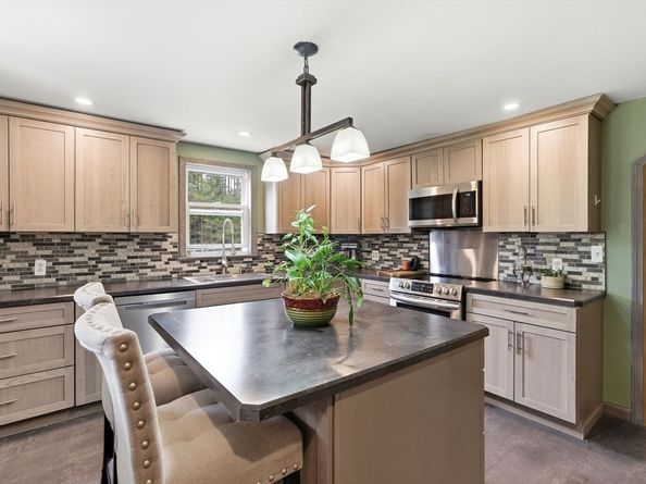 35 Royalston Rd N, Winchendon MA 01475