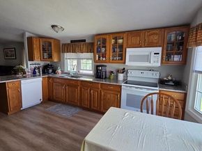 143 Pine Ave, Sturbridge MA 01566