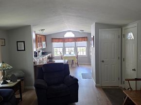 143 Pine Ave, Sturbridge MA 01566