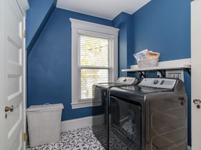 17 Grove St, Natick MA 01760