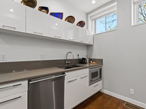 68 Seaverns Ave A, Boston MA 02130