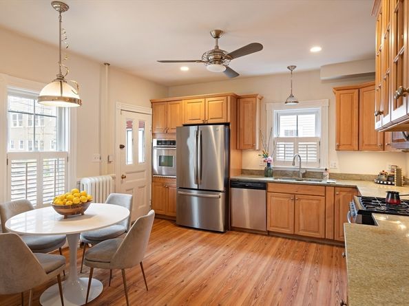 48 Hawthorn Street 2, Cambridge MA 02138