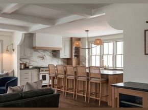 7 Lunt St, Newburyport MA 01950