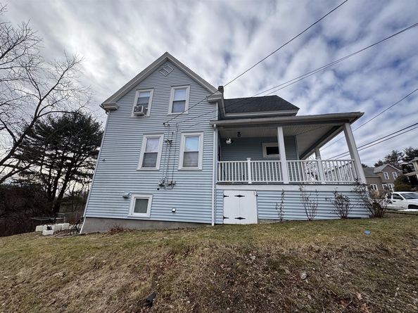 99 Clover St, Worcester MA 01603