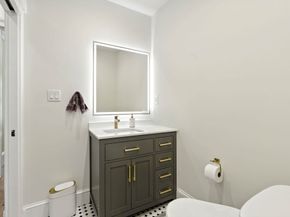 37 Bay State Rd 4, Boston MA 02215