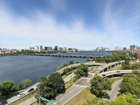 37 Bay State Rd 4, Boston MA 02215