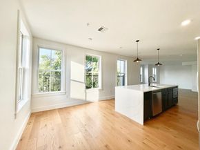 165 Everett St 7, Boston MA 02128