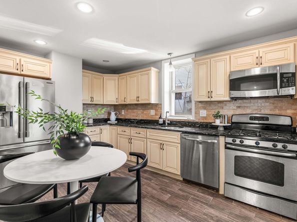 93 Bellingham Ave, Revere MA 02151