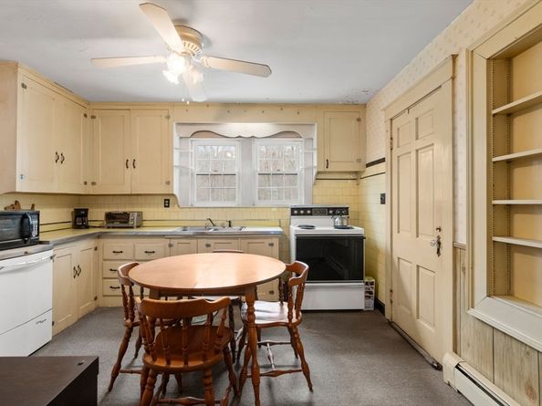 160 Shrewsbury St, Holden MA 01520