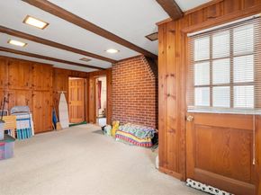 160 Shrewsbury St, Holden MA 01520