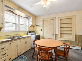 160 Shrewsbury St, Holden MA 01520