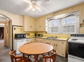160 Shrewsbury St, Holden MA 01520