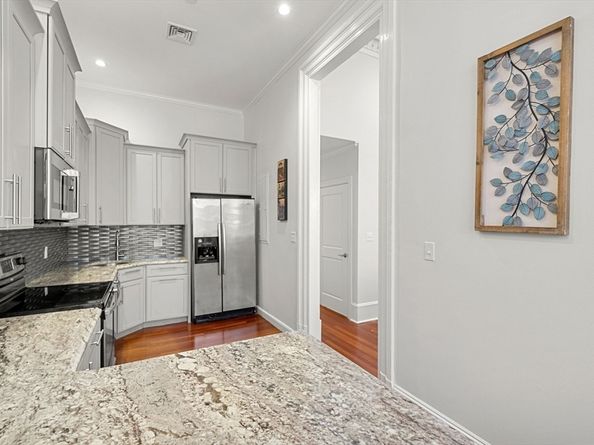 34 Hancock St 2B, Boston MA 02114