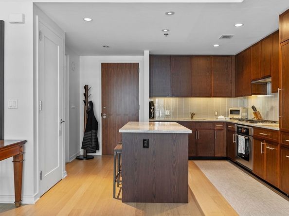 580 Washington St 411, Boston MA 02111