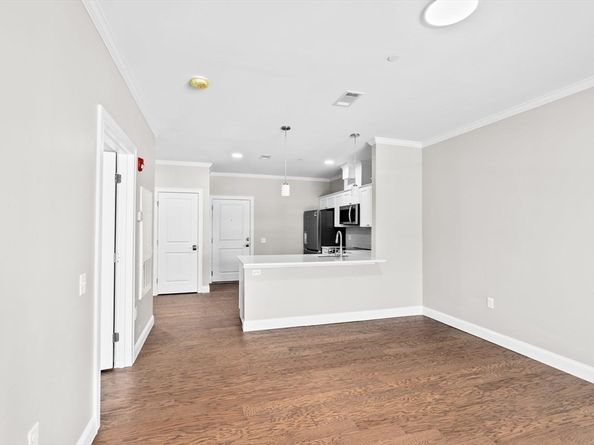 485 Blue Hills Parkway 20, Milton MA 02186