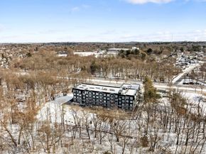 485 Blue Hills Parkway 20, Milton MA 02186