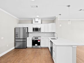 485 Blue Hills Parkway 20, Milton MA 02186