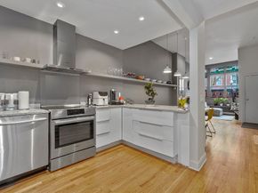 70 Clarendon St 1, Boston MA 02116