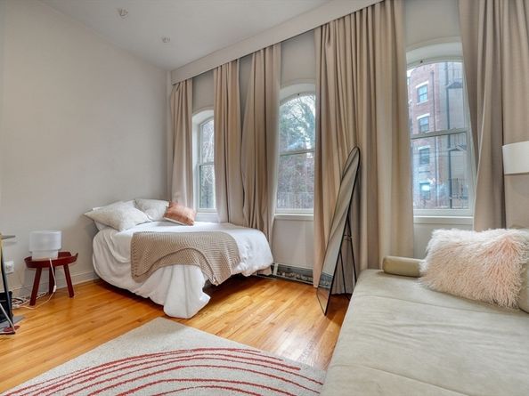 70 Clarendon St 1, Boston MA 02116